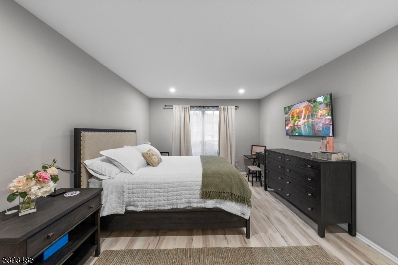 Beacon Hill Vanderhaven Far - Residential Lease