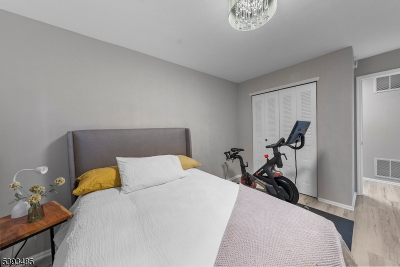 Beacon Hill Vanderhaven Far - Residential Lease