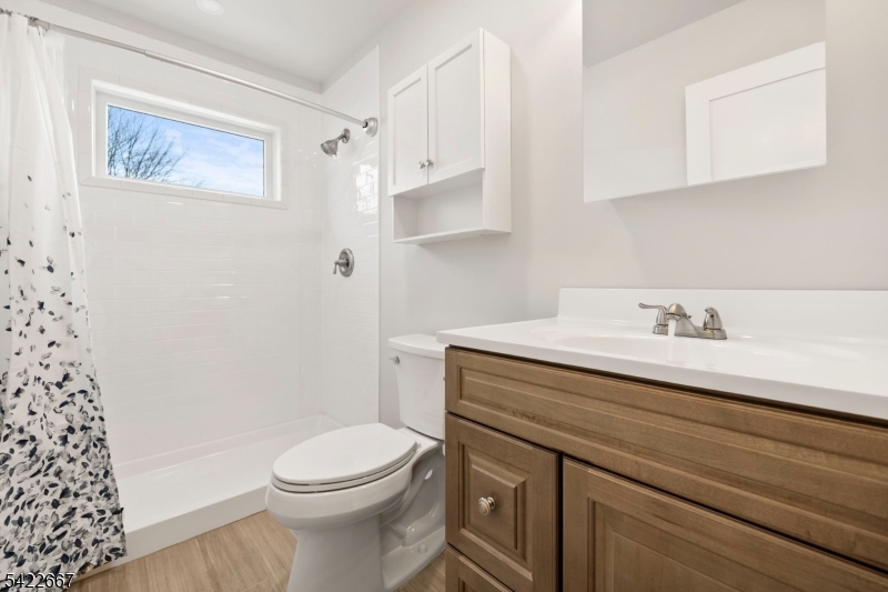 INDIAN LAKE - Residential Lease