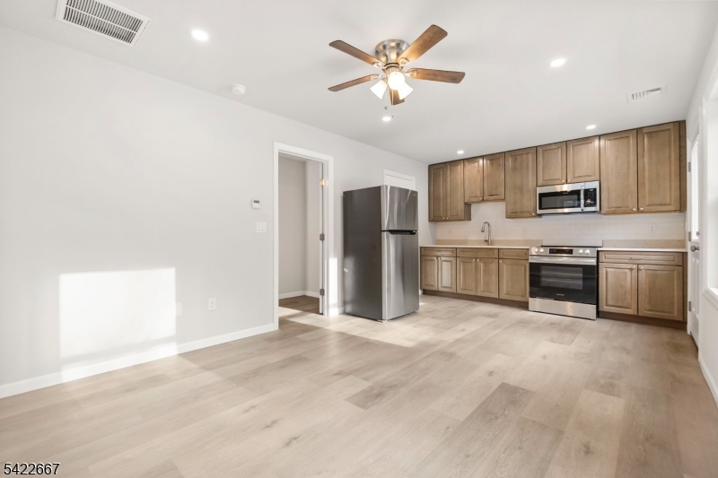 INDIAN LAKE - Residential Lease