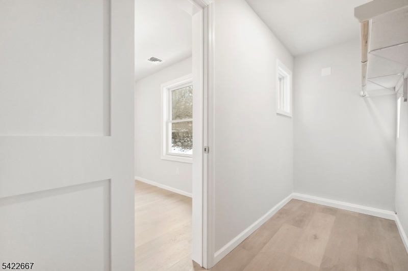 INDIAN LAKE - Residential Lease