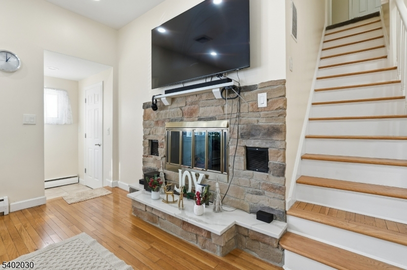 Menlo Park Terrace - Residential