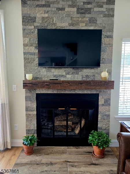 Crestmont - Residential Lease