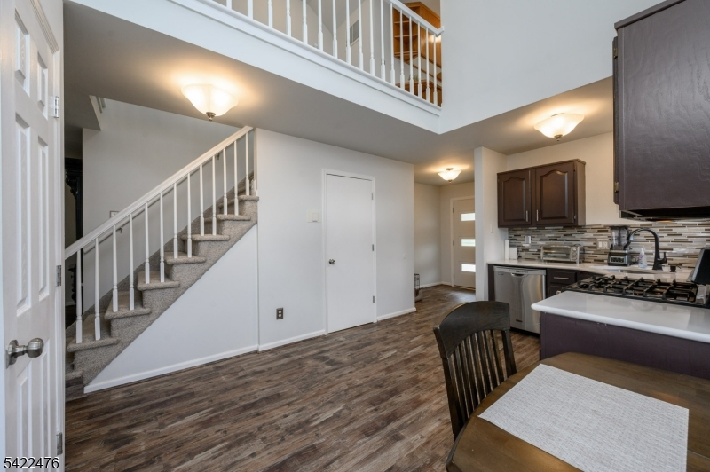 Log Cabin Estates - Residential