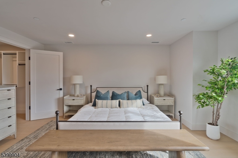 Avon Lakeview Townhomes - Residential