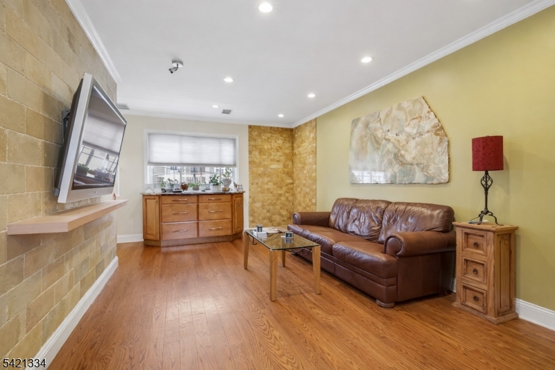 Residential - Residential Income