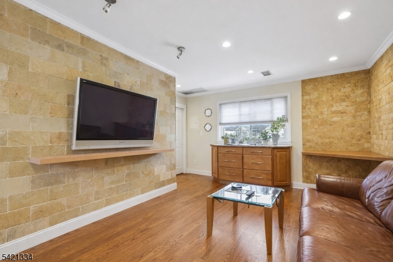 Residential - Residential Income