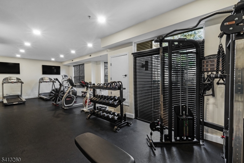 Columbia Court - Residential Lease