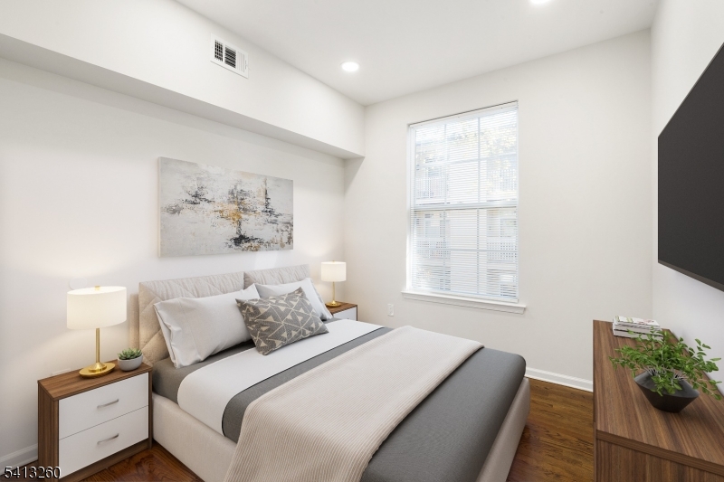 Columbia Court - Residential Lease