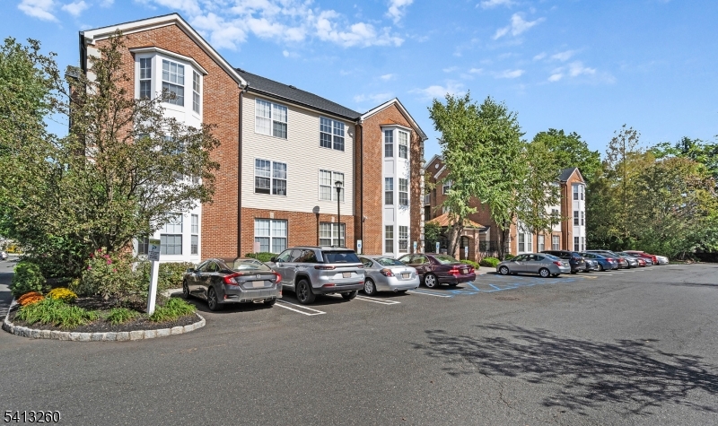 Columbia Court - Residential Lease