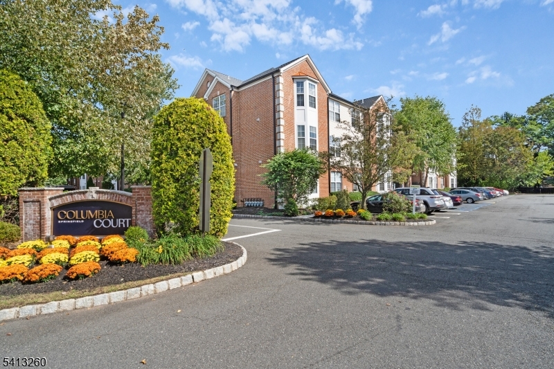 Columbia Court - Residential Lease