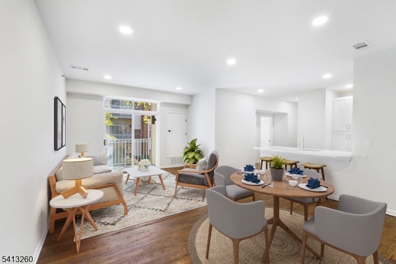 Columbia Court - Residential Lease