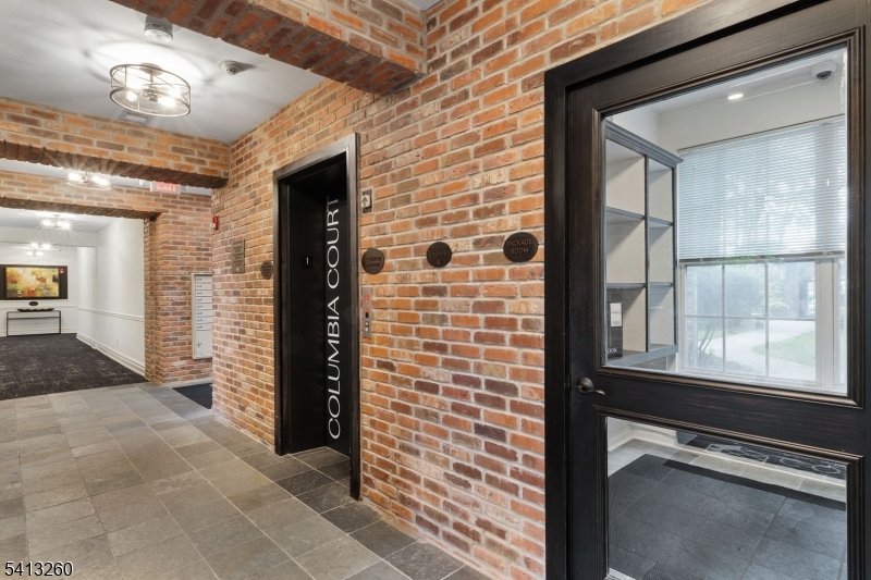 Columbia Court - Residential Lease