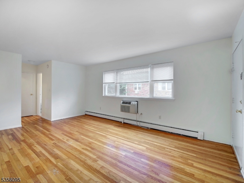 Mountain Club - Residential Lease