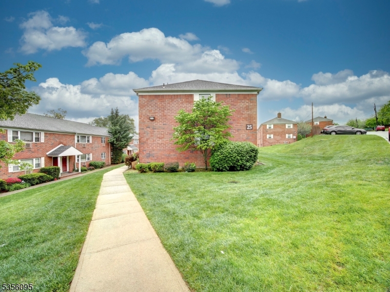 Mountain Club - Residential Lease