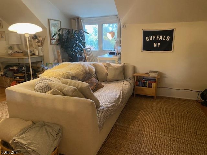 Carriage House - Residential Lease