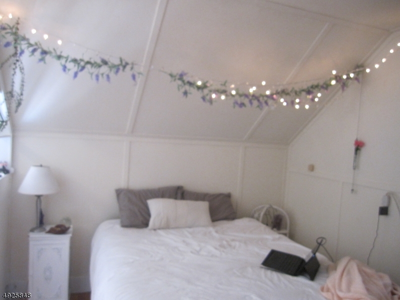 Carriage House - Residential Lease