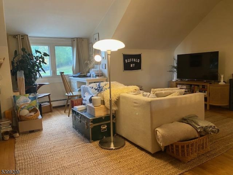 Carriage House - Residential Lease