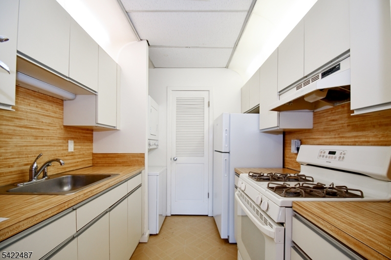 Downtown Summit - Residential Lease