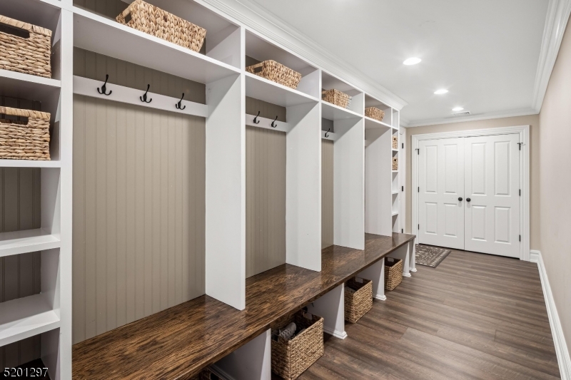 THE HILL - Residential