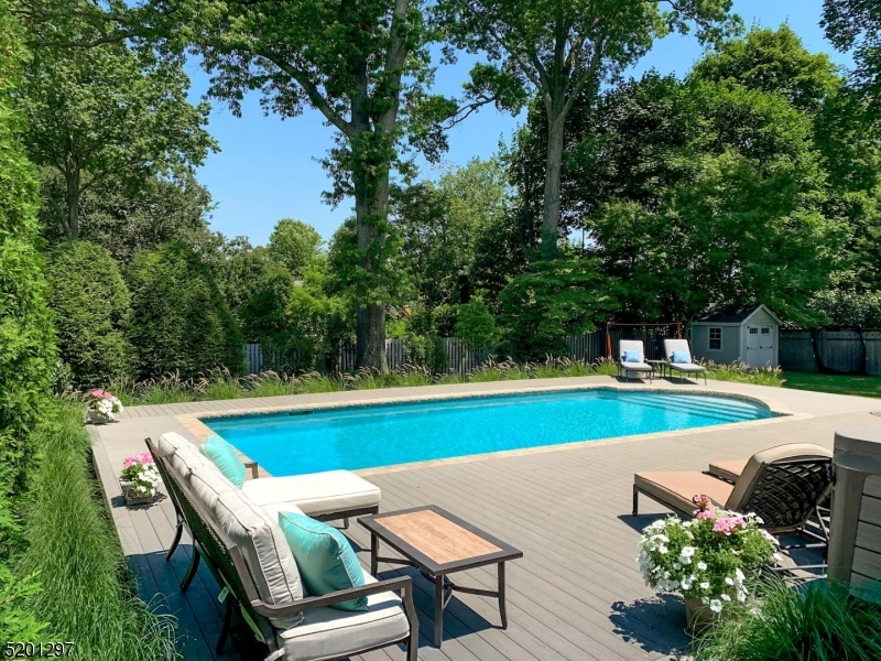 THE HILL - Residential