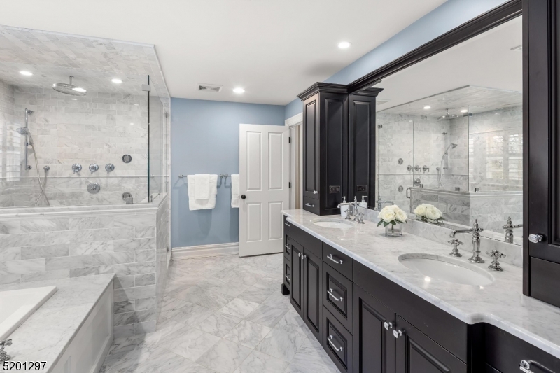 THE HILL - Residential