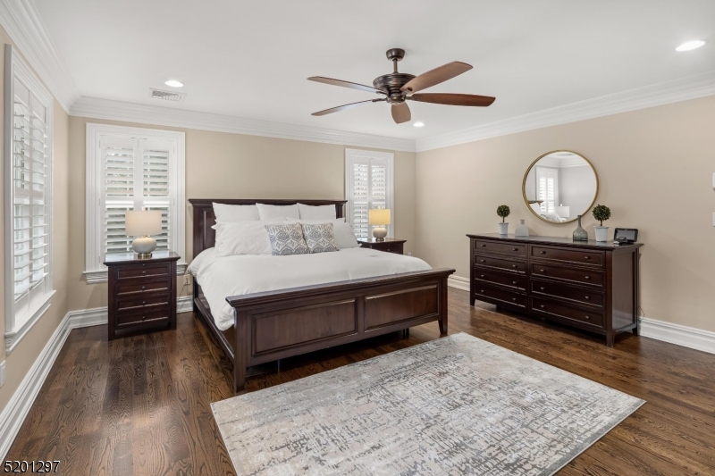 THE HILL - Residential