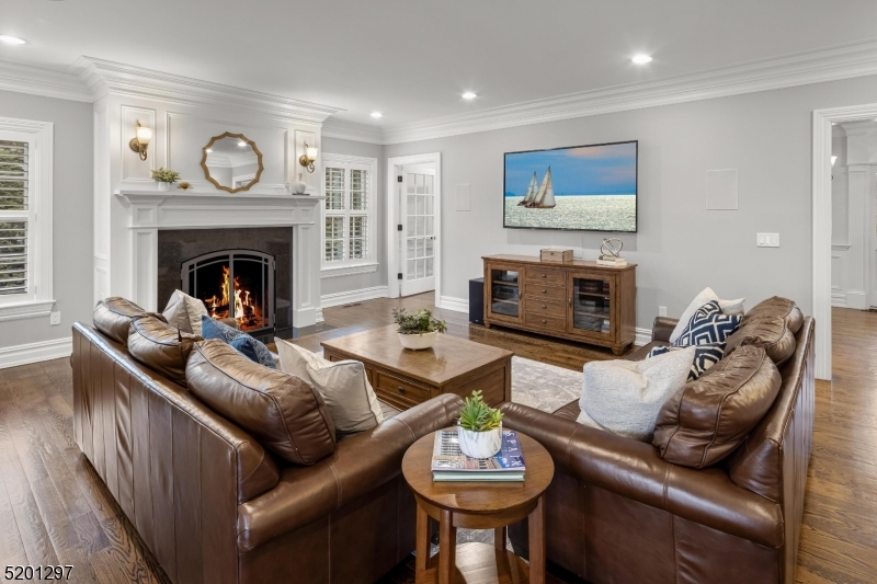 THE HILL - Residential