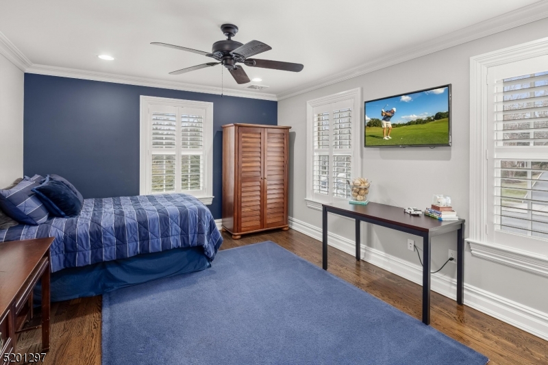 THE HILL - Residential