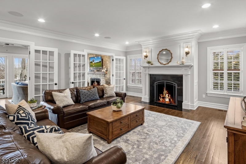 THE HILL - Residential