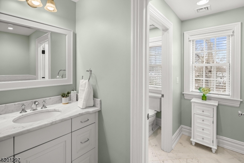 THE HILL - Residential