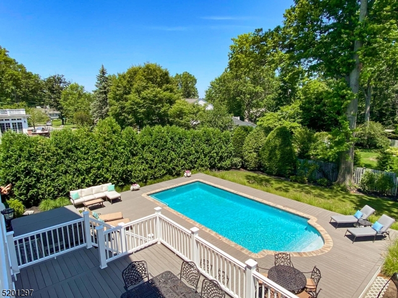 THE HILL - Residential