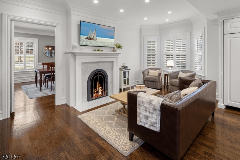 THE HILL - Residential