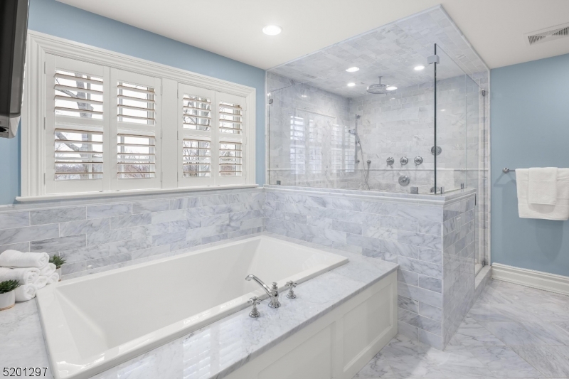 THE HILL - Residential