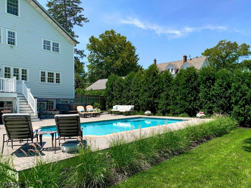 THE HILL - Residential