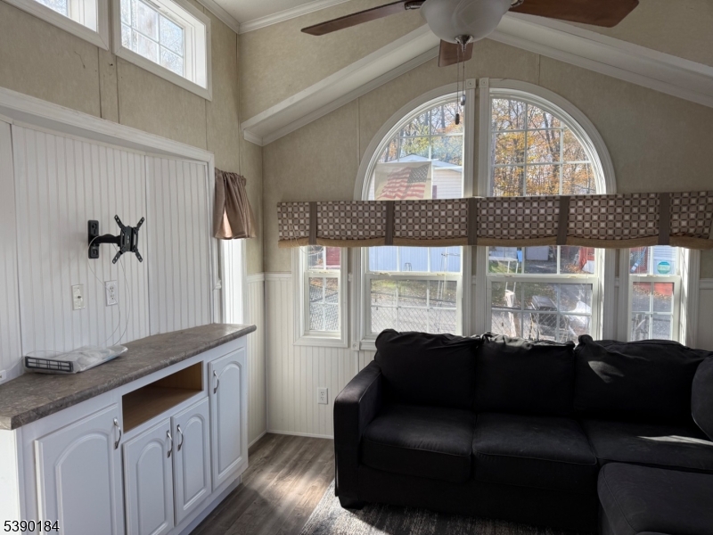 YB  Properties LLC - Residential Lease