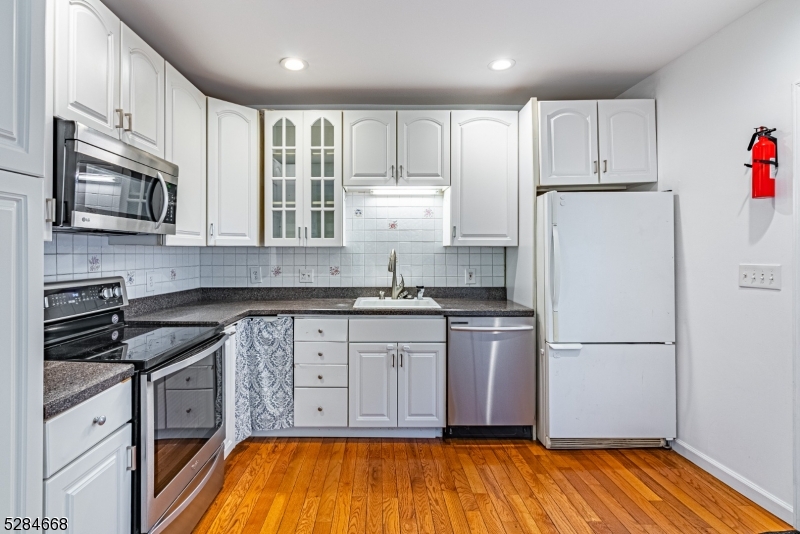 Cedar Lake - Residential Lease