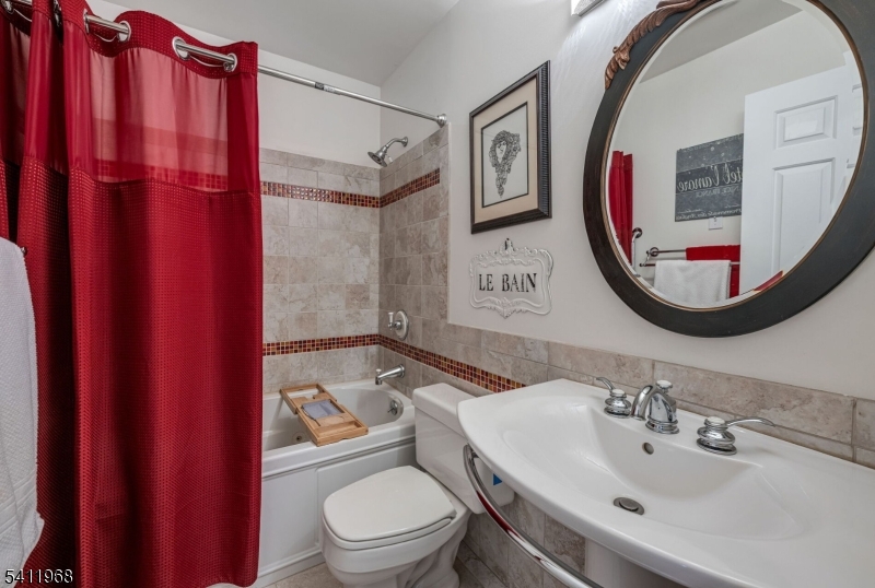 Skyline Village - Residential