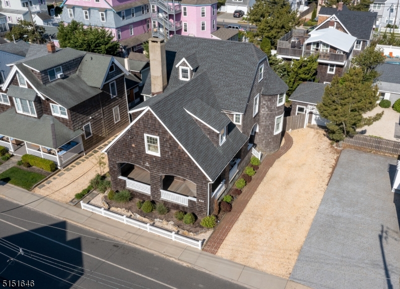 Bay Head - Residential