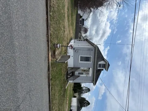 MLS: 3954209