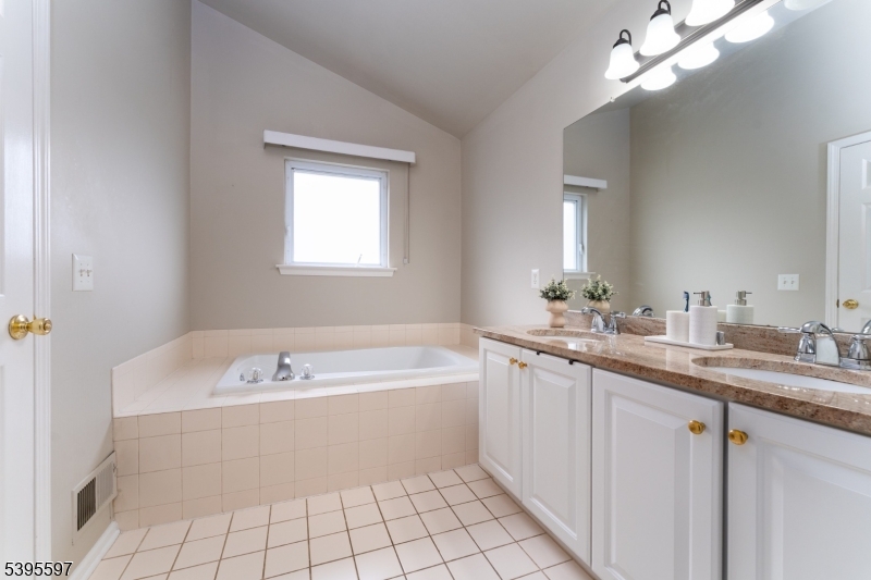 Maple Lawn Farm - Residential