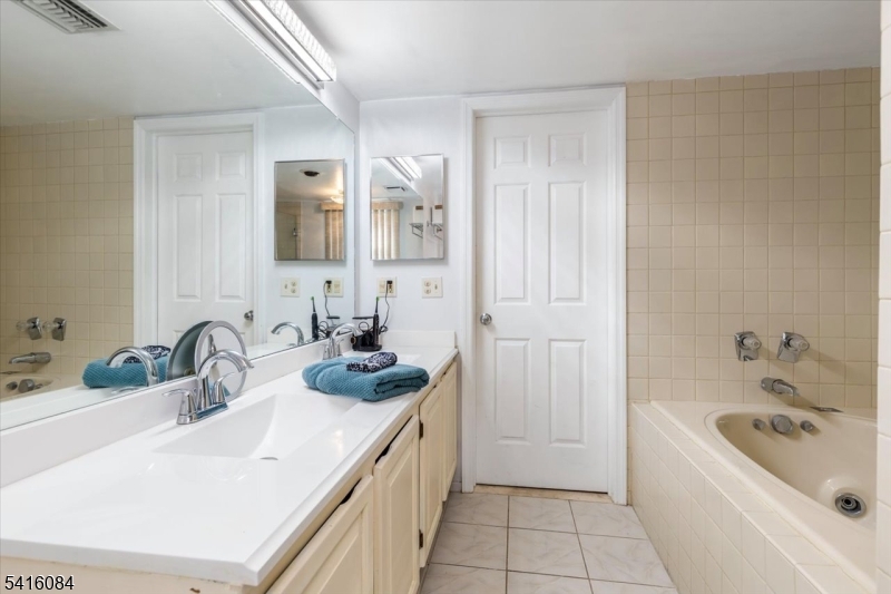 Garret Heights - Residential