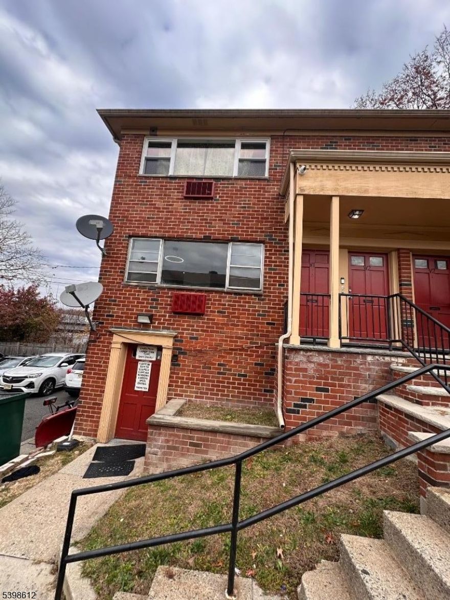 Fully renovated, new appliances, Heat & hot water included. No Pets, No smoking of any sort.Step into this beautifully renovated 1-bedroom in the West Ward with modern finishes throughout. It features stainless steel appliances, quartz countertops, sleek vinyl floors, recessed lighting, sun filled with a large picture window, generous closet space, an on-site laundry just moments from shops and everyday convenience.