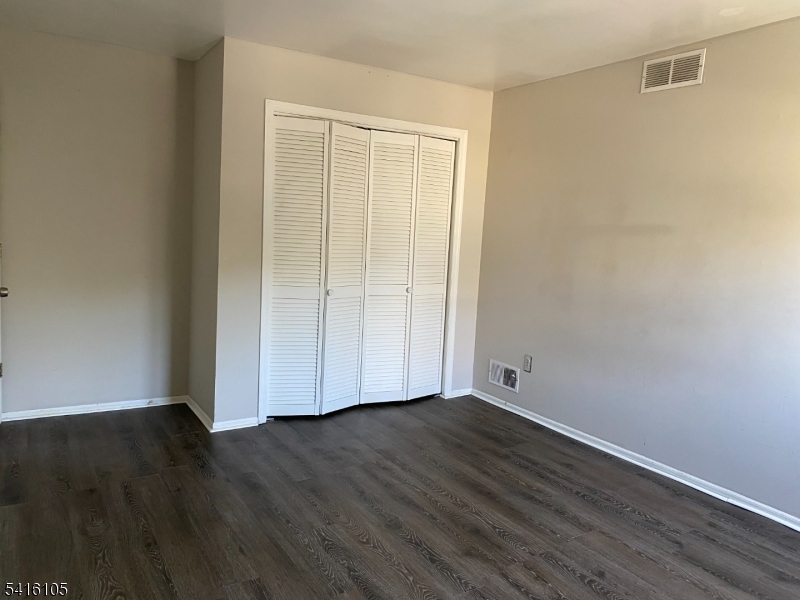 Douglas Court Townhouses - Residential