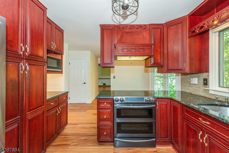 SHONGUM LAKE - Residential