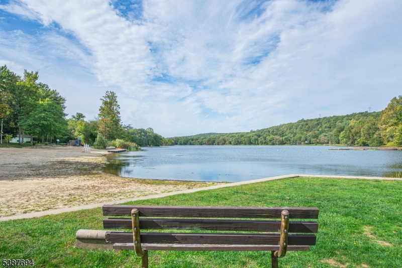 SHONGUM LAKE - Residential