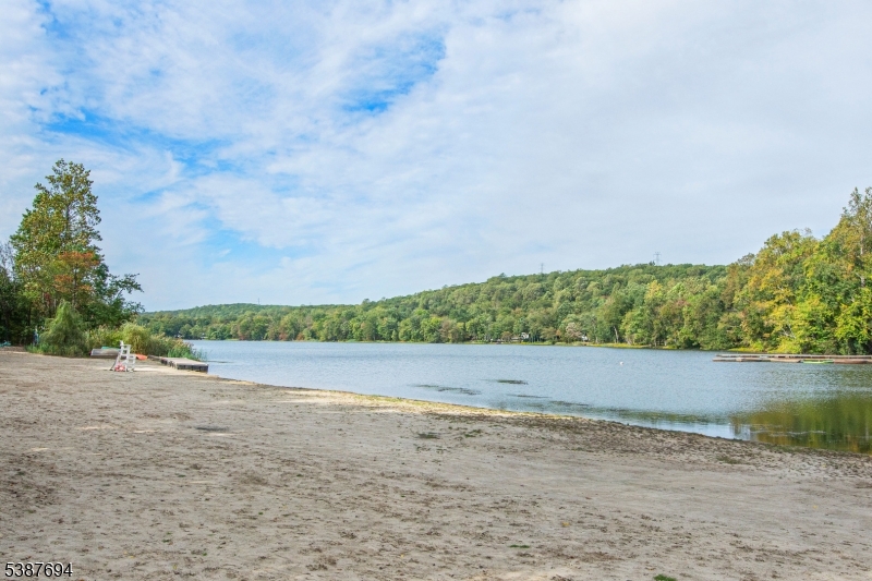 SHONGUM LAKE - Residential