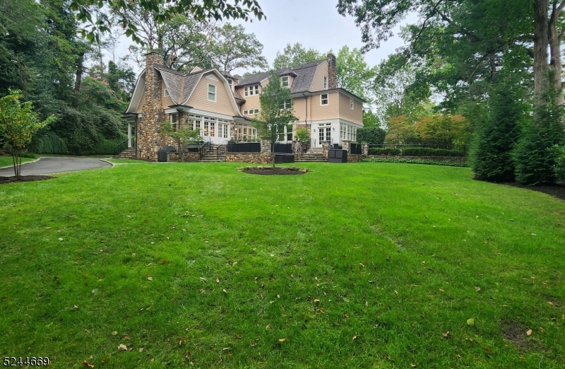 OLD SHORT HILLS - Residential