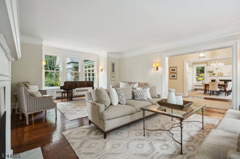 OLD SHORT HILLS - Residential