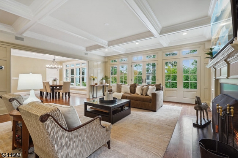 OLD SHORT HILLS - Residential